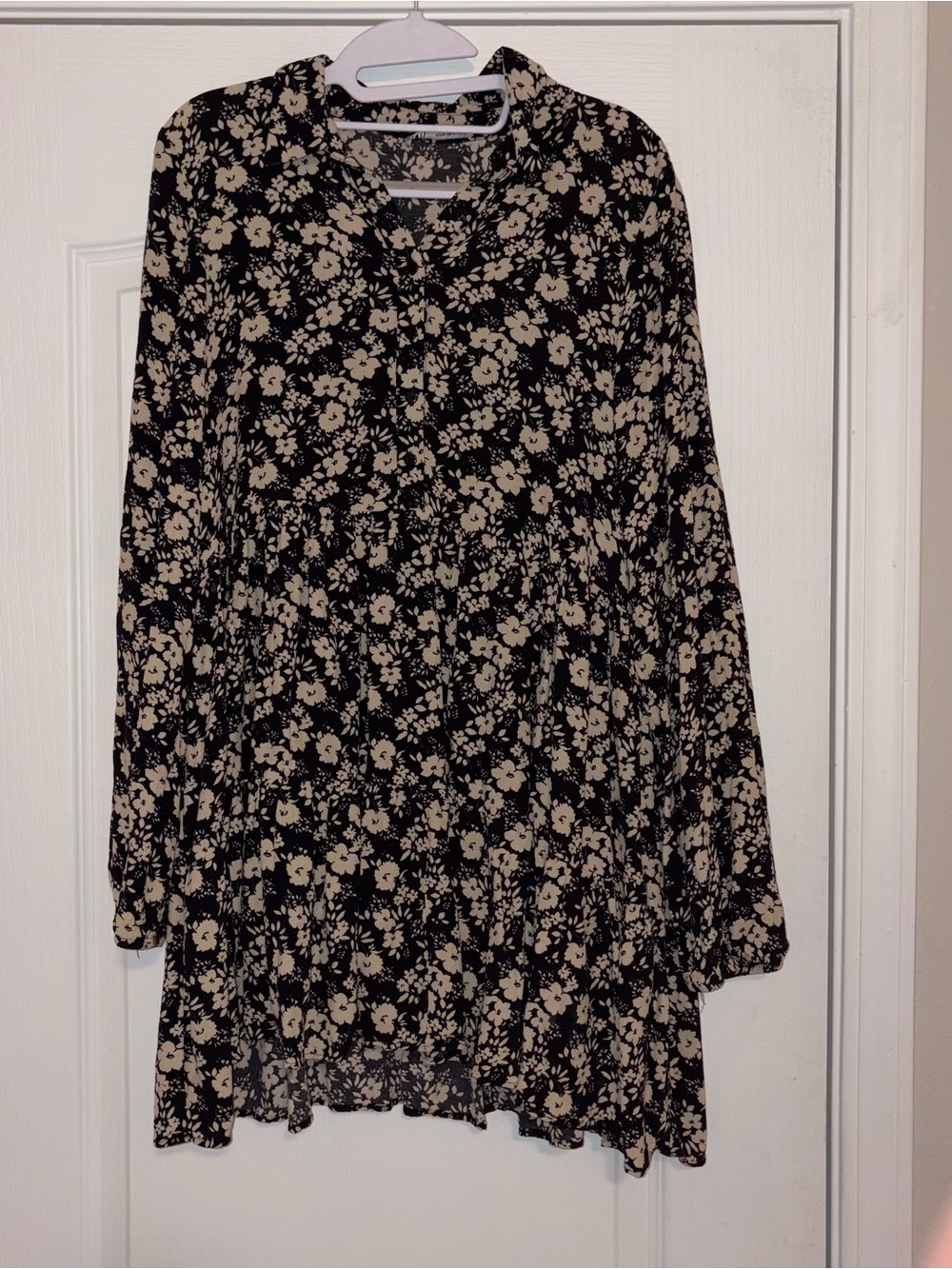Zara Black Floral Mini Dress with Cream Print Size Medium